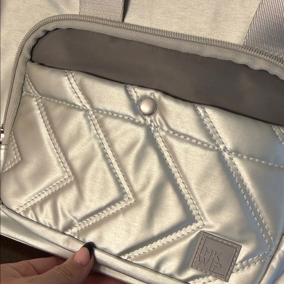 Ihkwip crossbody quilted metallic silver  Bag - Picture 2 of 16